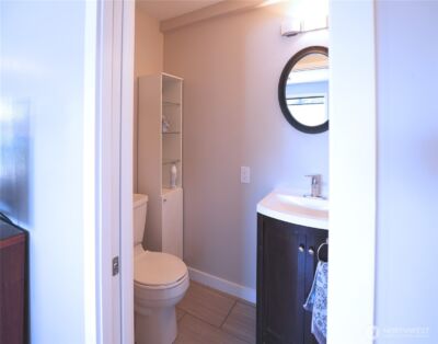 2101 W Lakeside Drive , Moses Lake, WA 98837 - Photo 10