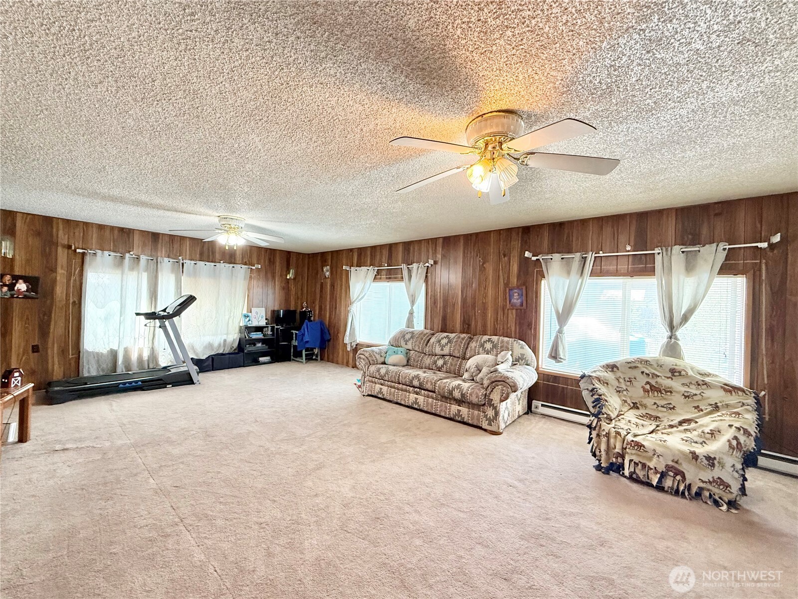 522 Golden Street , Oroville, WA 98844
