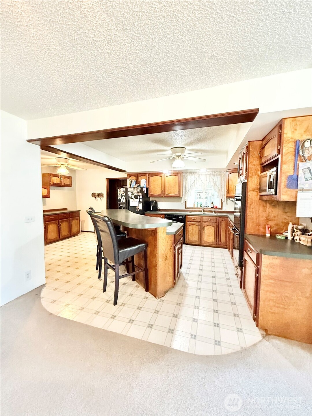 522 Golden Street , Oroville, WA 98844