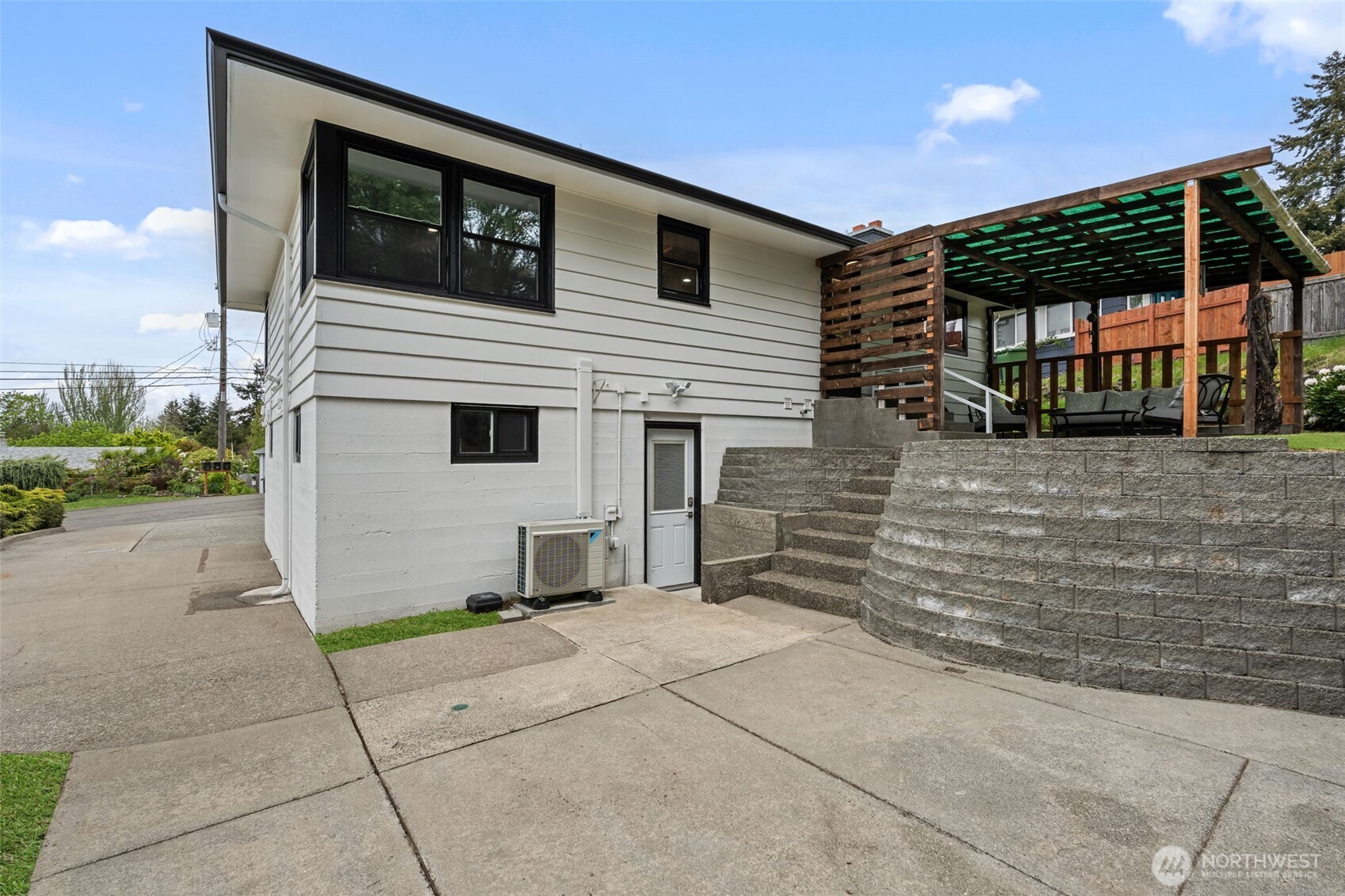 7522 Olympus Drive W, Tacoma, WA 98466-3526