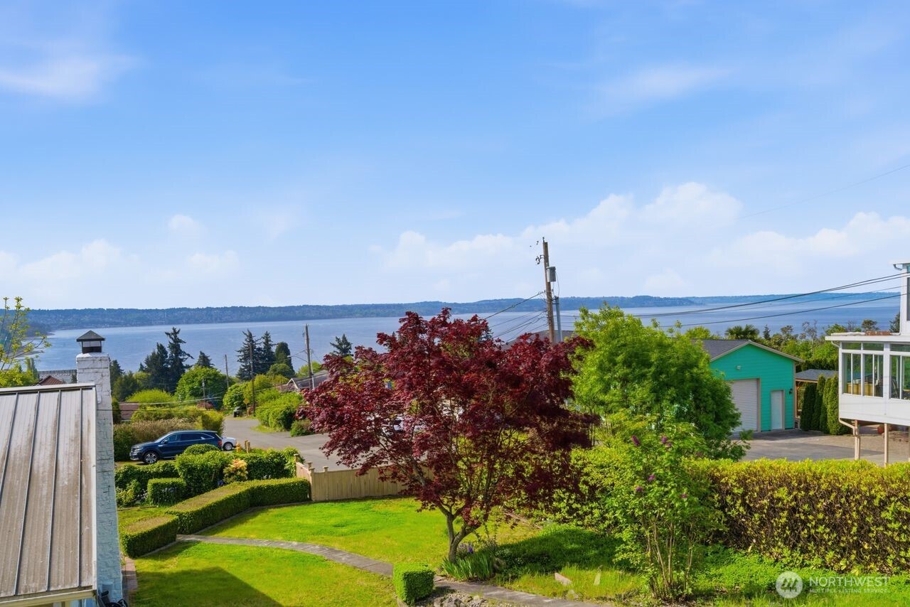 21204 3rd Avenue S, Des Moines, WA 98198