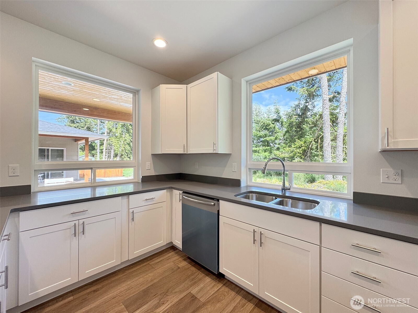 1413 Discovery Loop , Port Angeles, WA 98363