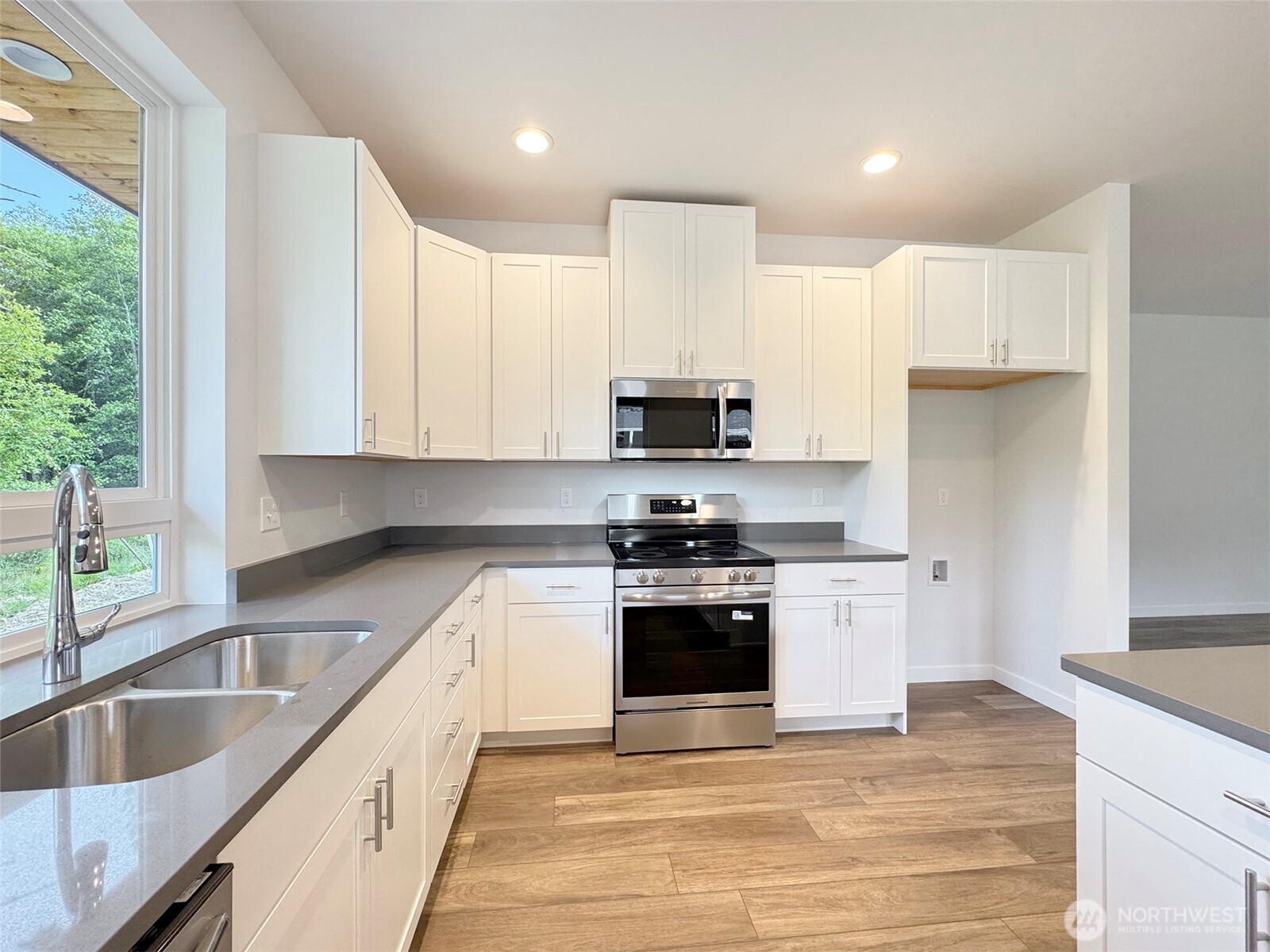 1413 Discovery Loop , Port Angeles, WA 98363
