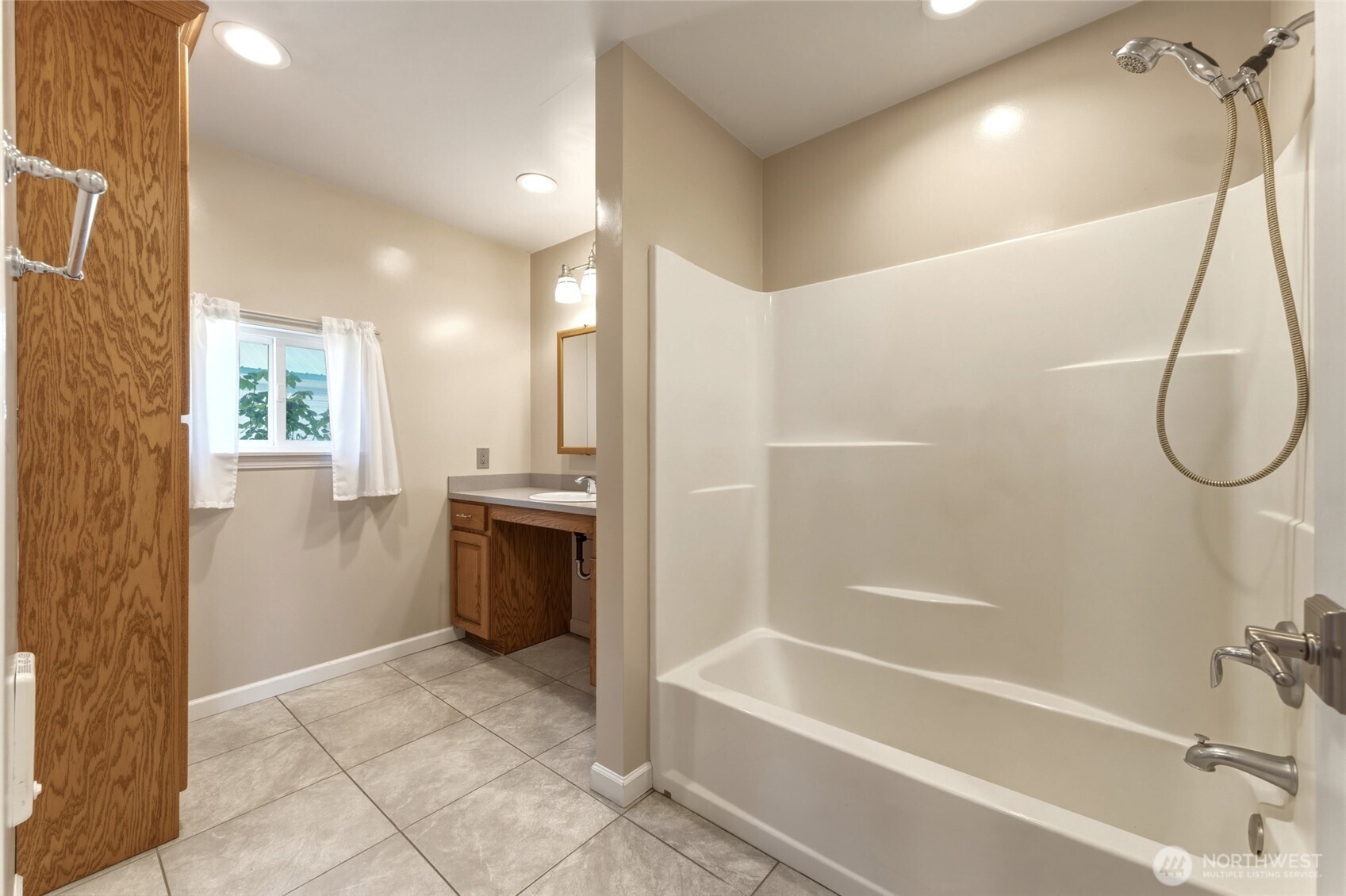 636 Pierce Street , Milton-Freewater, OR 97862