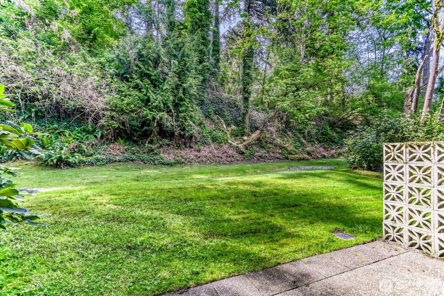 1226 Bellefield Park Lane NW #1226, Bellevue, WA 98004