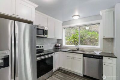 1226 Bellefield Park Lane NW #1226, Bellevue, WA 98004 - Photo 9