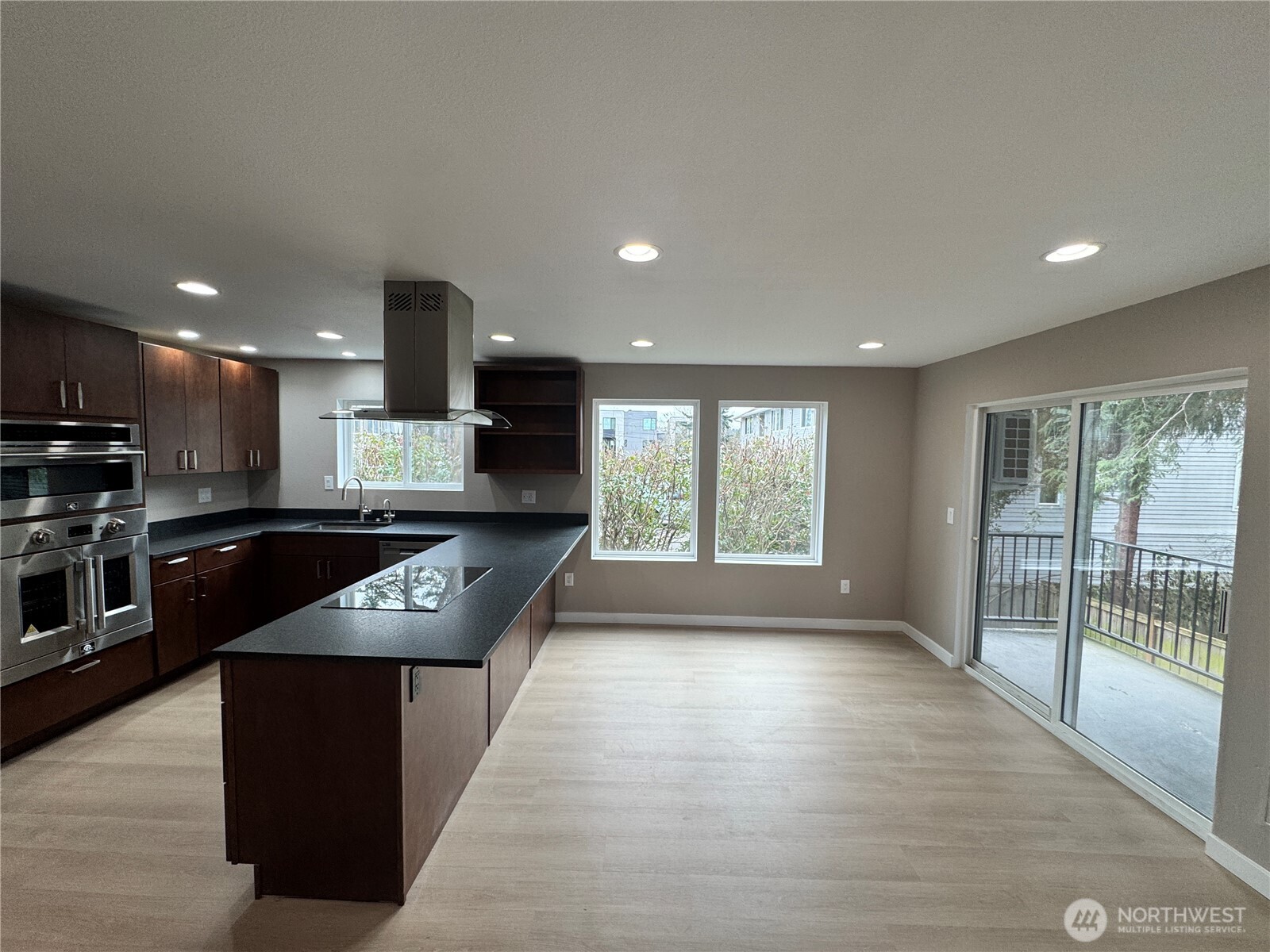 6015 Lakeview Drive #3, Kirkland, WA 98033