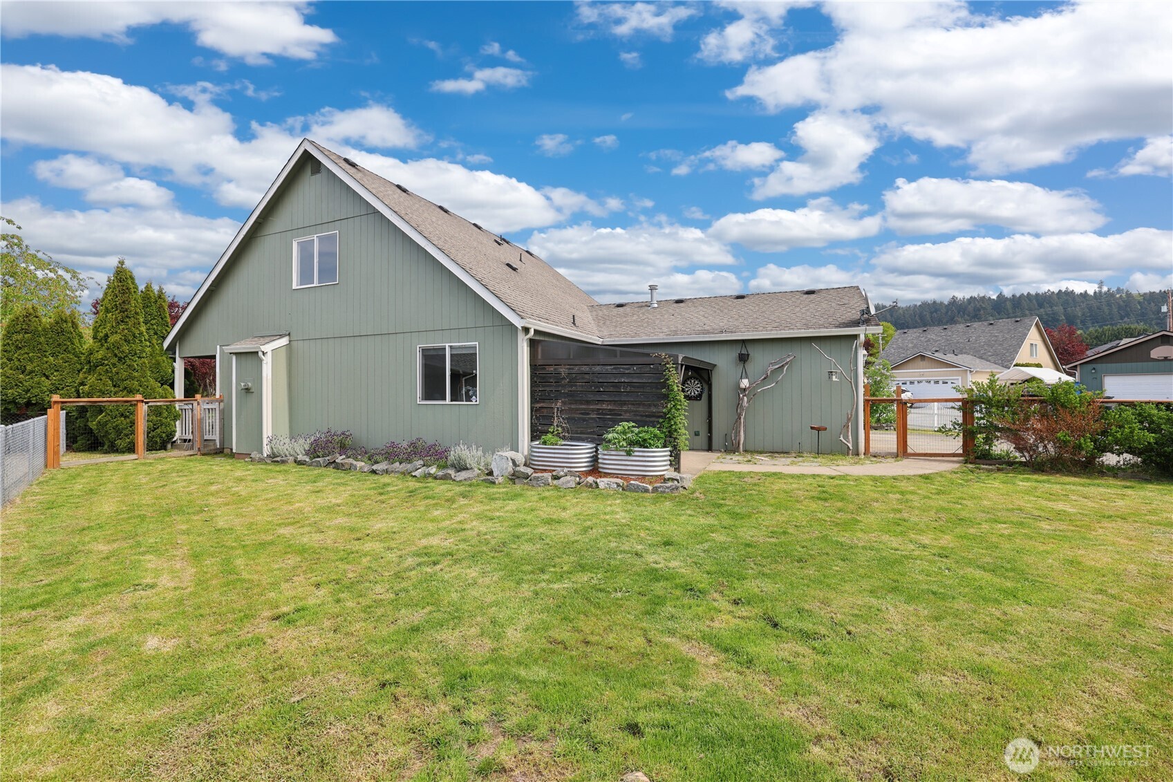 5417 156th Avenue Ct E, Sumner, WA 98390