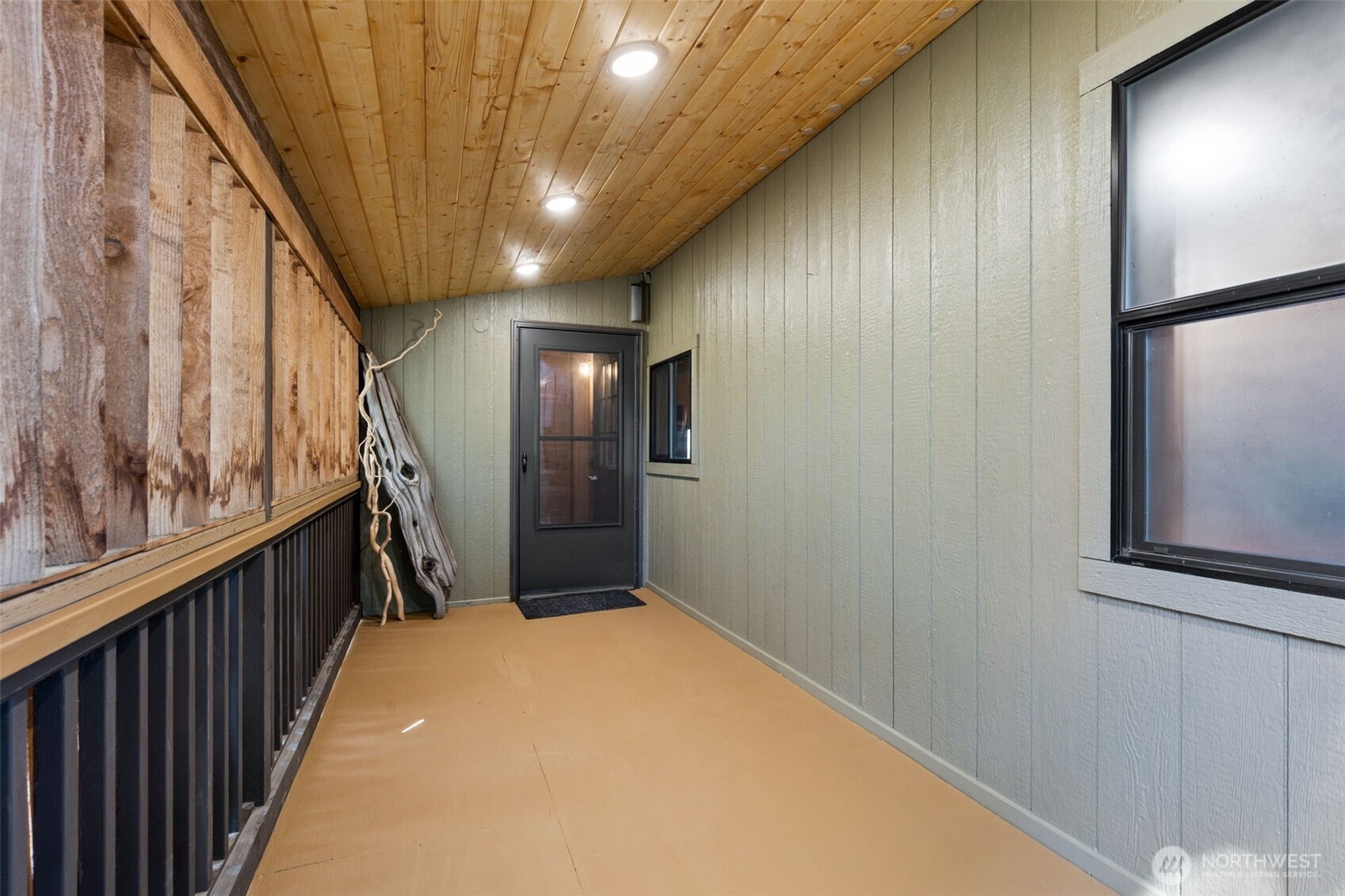 8005 21st Avenue W, University Place, WA 98466