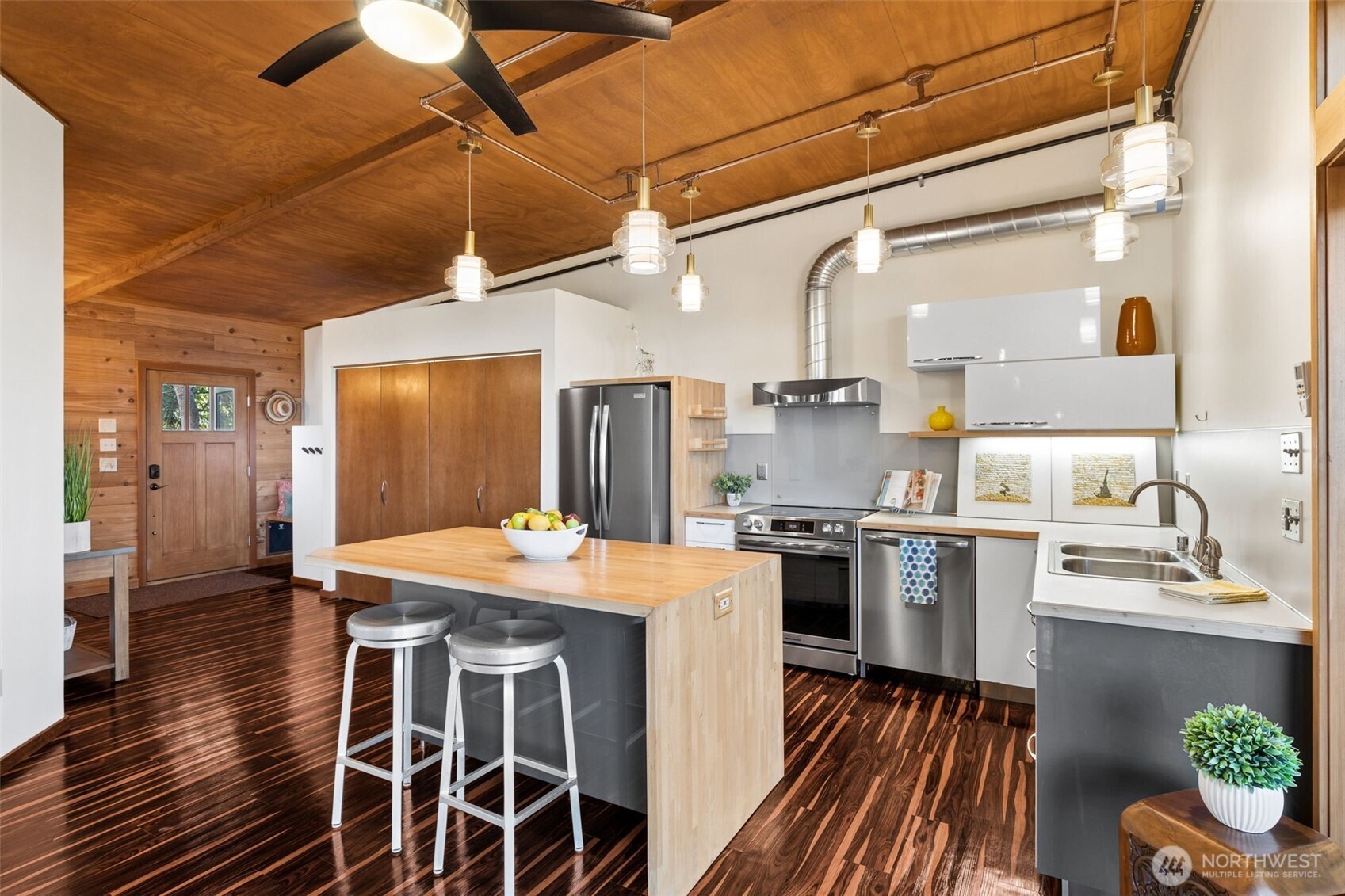 8005 21st Avenue W, University Place, WA 98466