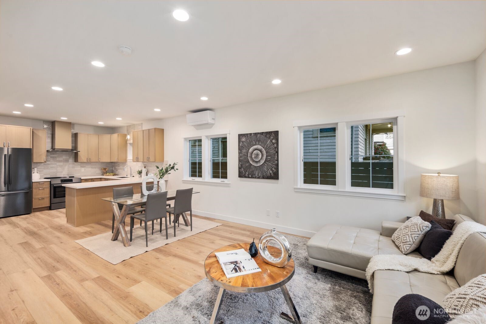 1004 N 48th Street , Seattle, WA 98103