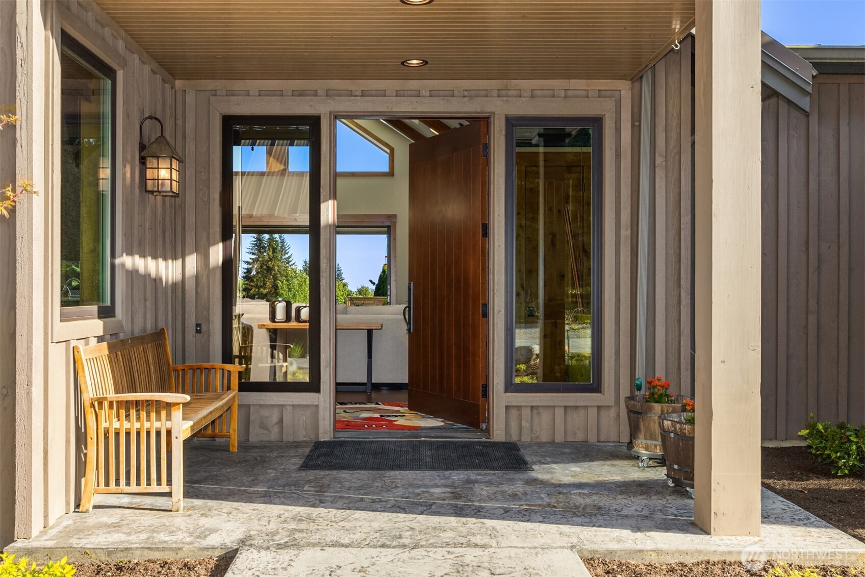 26868 Sunnyview Lane NE, Kingston, WA 98346