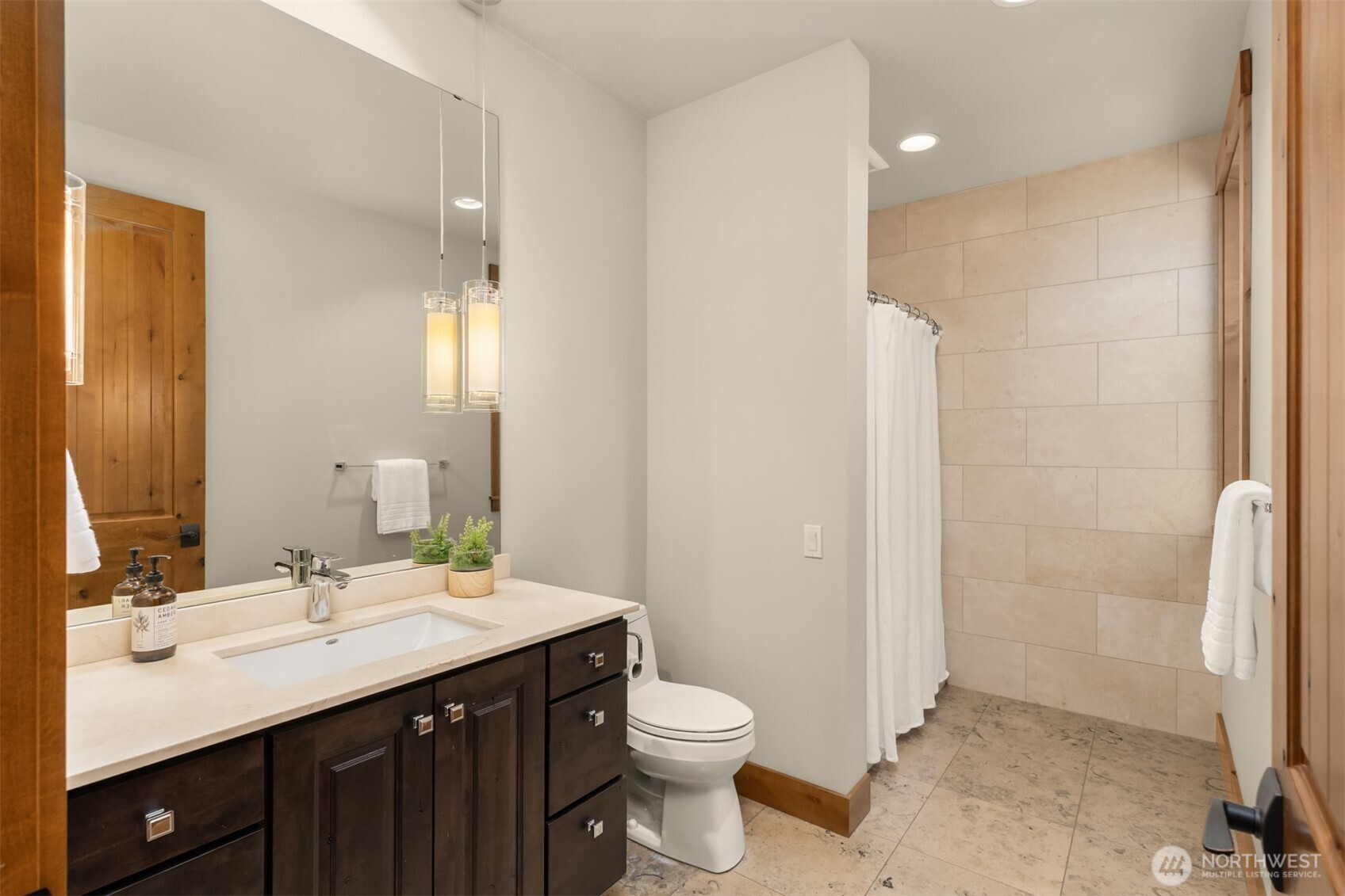 26868 Sunnyview Lane NE, Kingston, WA 98346