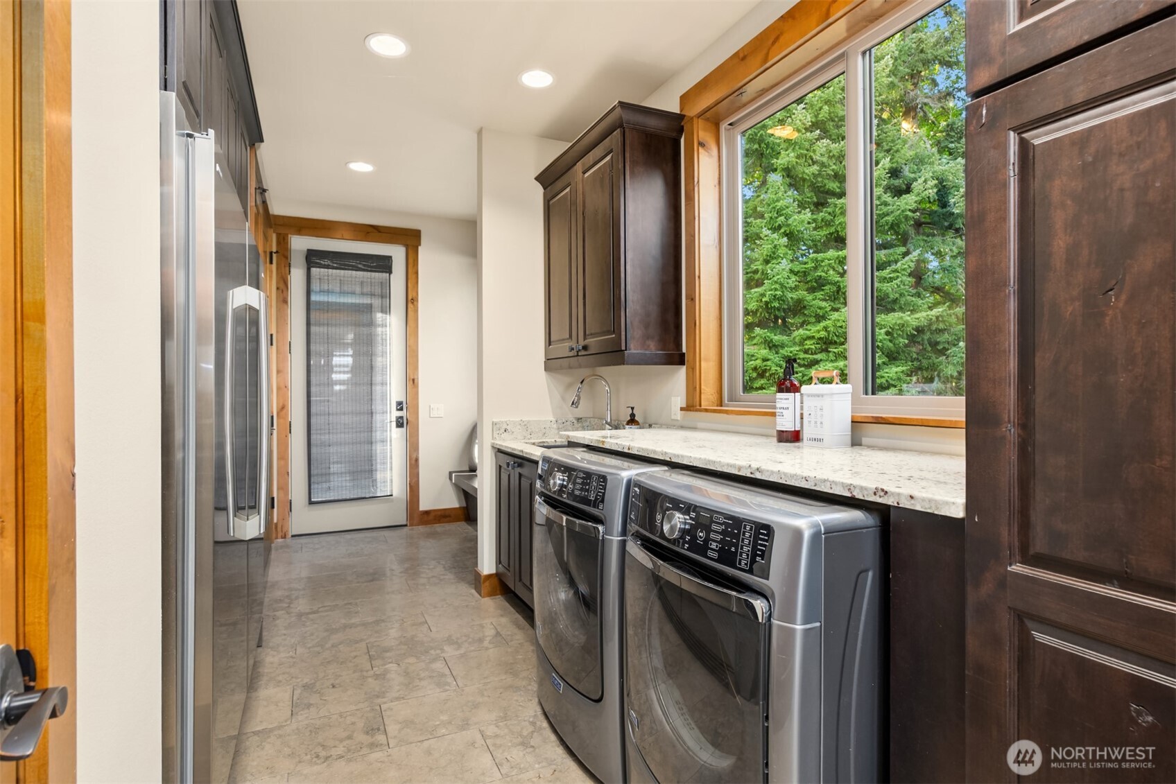 26868 Sunnyview Lane NE, Kingston, WA 98346