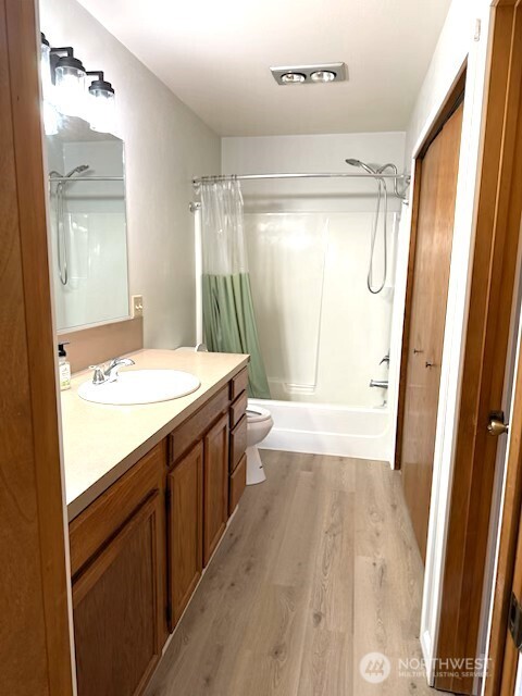 1509 Sunset Place , Mount Vernon, WA 98273