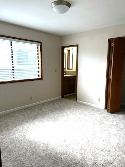1509 Sunset Place , Mount Vernon, WA 98273