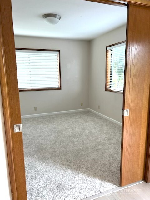 1509 Sunset Place , Mount Vernon, WA 98273