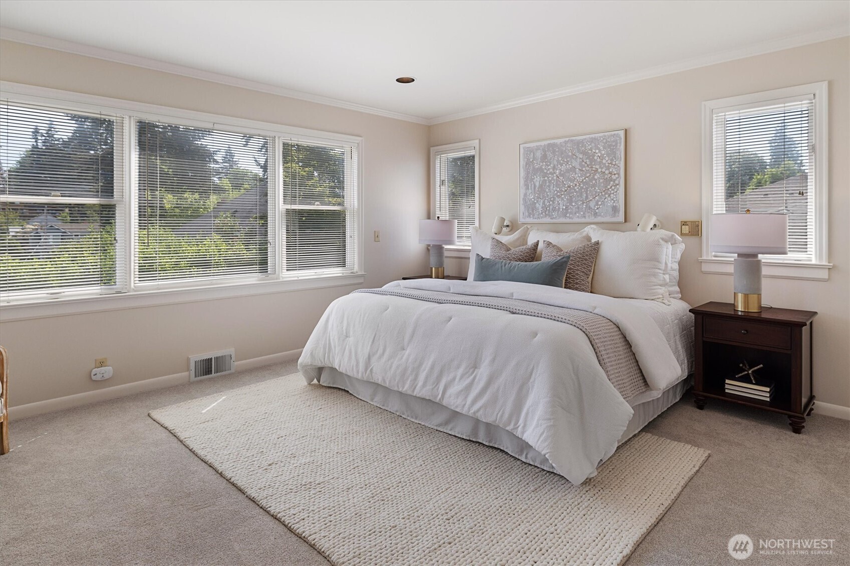 4550 47th Avenue NE, Seattle, WA 98105