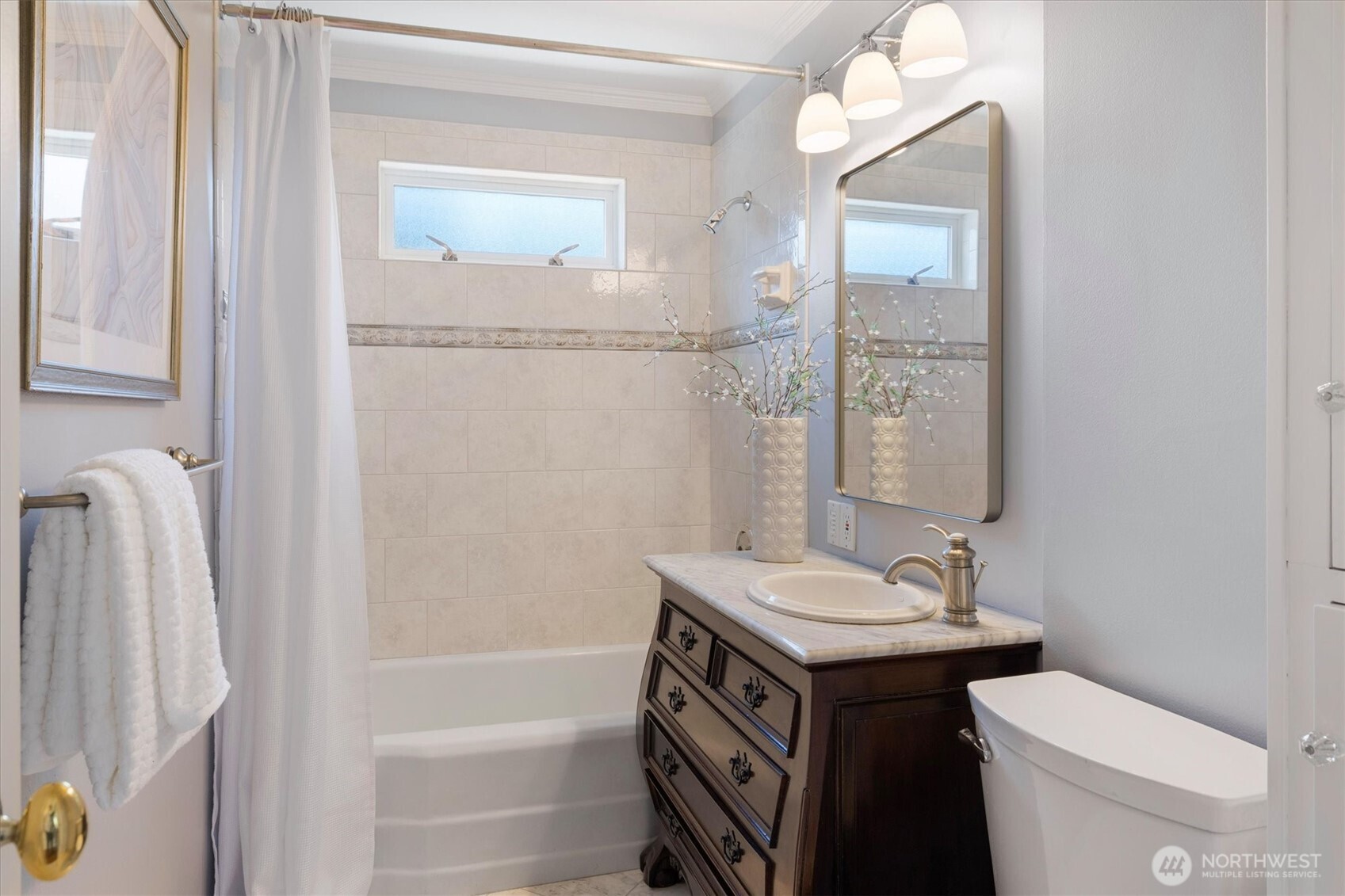 4550 47th Avenue NE, Seattle, WA 98105