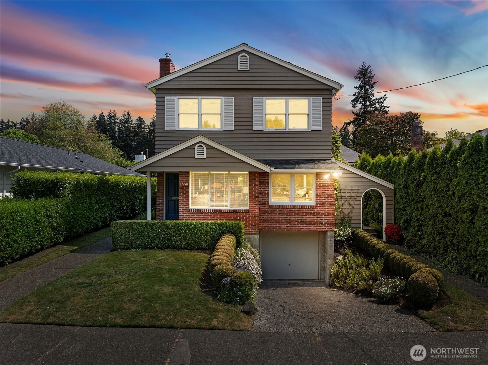4550 47th Avenue NE, Seattle, WA 98105