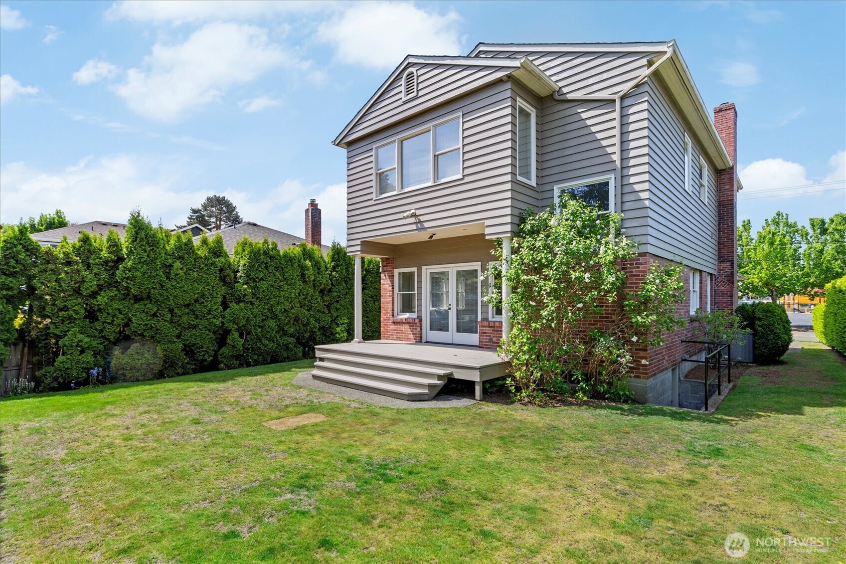 4550 47th Avenue NE, Seattle, WA 98105