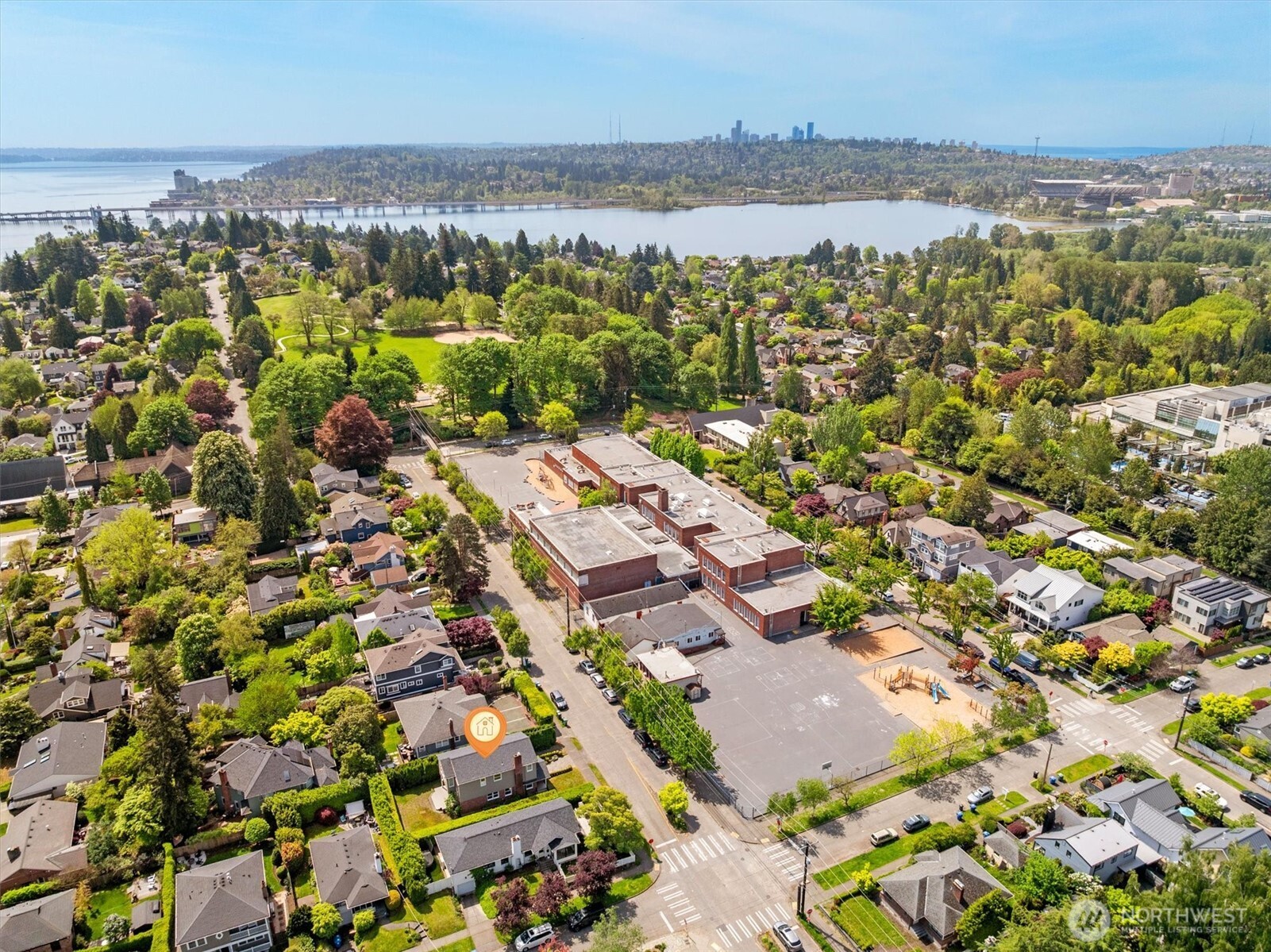 4550 47th Avenue NE, Seattle, WA 98105