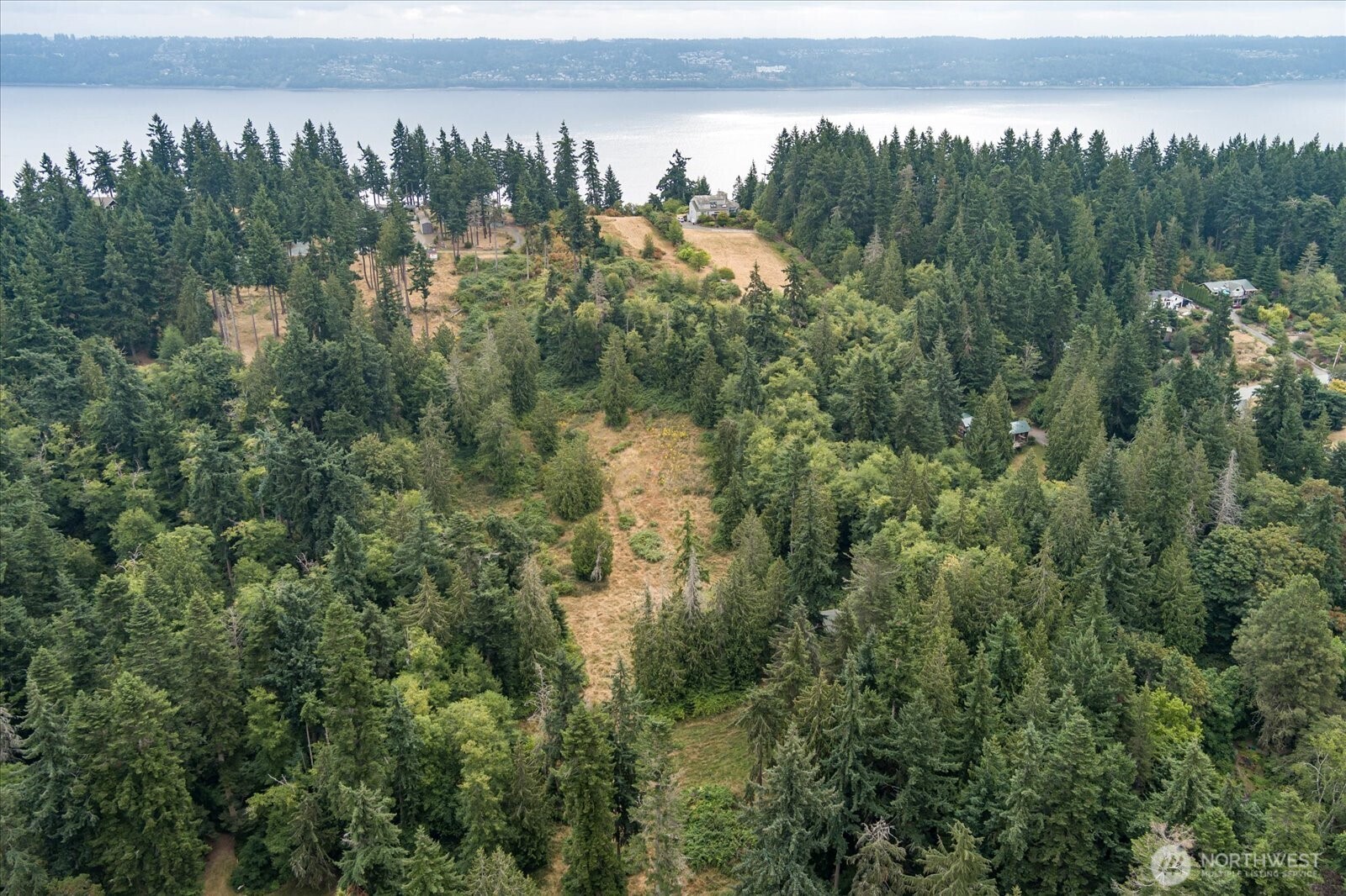 8175 Mossy Rock Road , Clinton, WA 98236