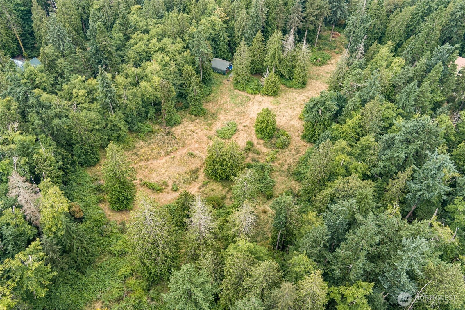 8175 Mossy Rock Road , Clinton, WA 98236