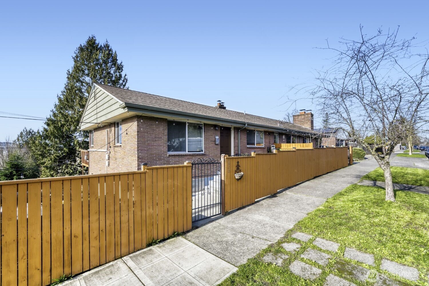 4903 3rd Avenue NW, Seattle, WA 98107-3503