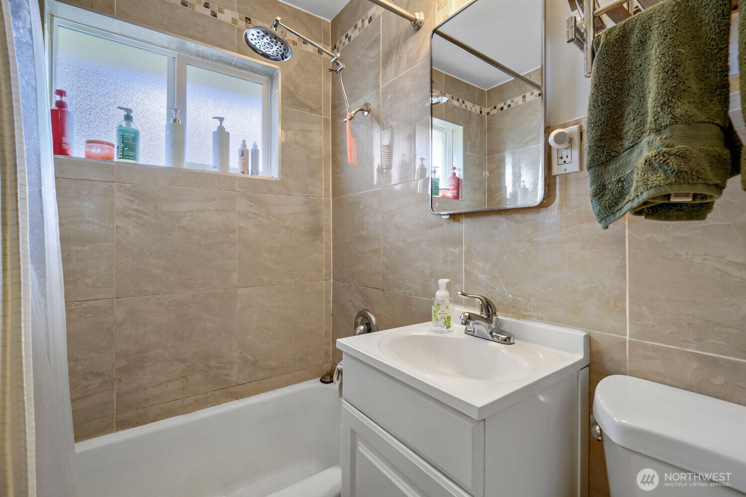 4903 3rd Avenue NW, Seattle, WA 98107-3503