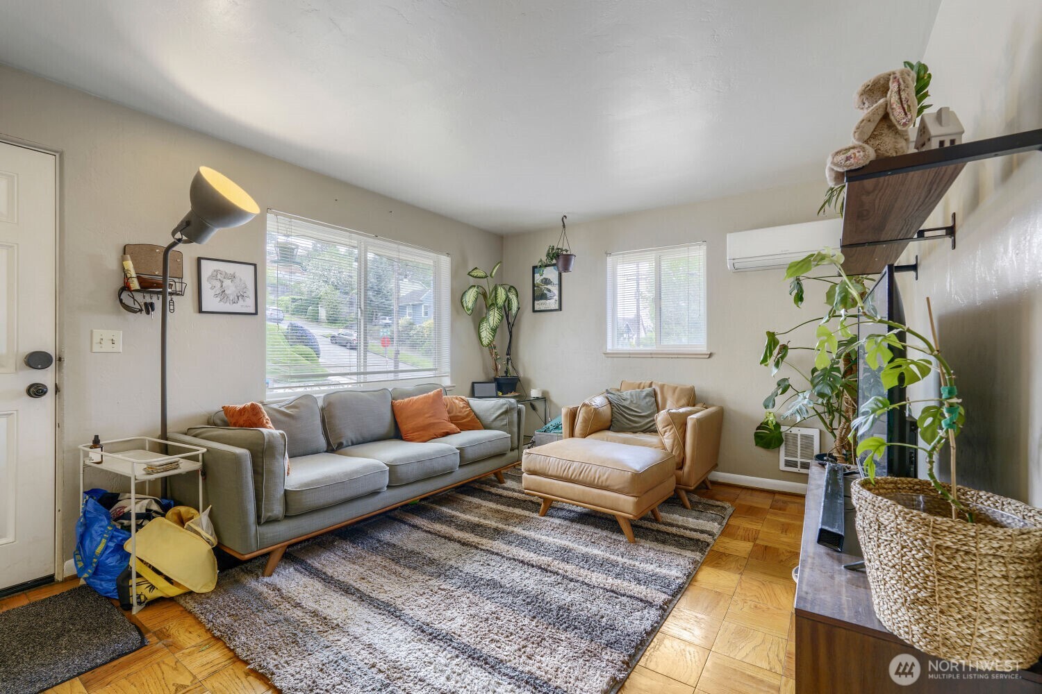 4903 3rd Avenue NW, Seattle, WA 98107-3503