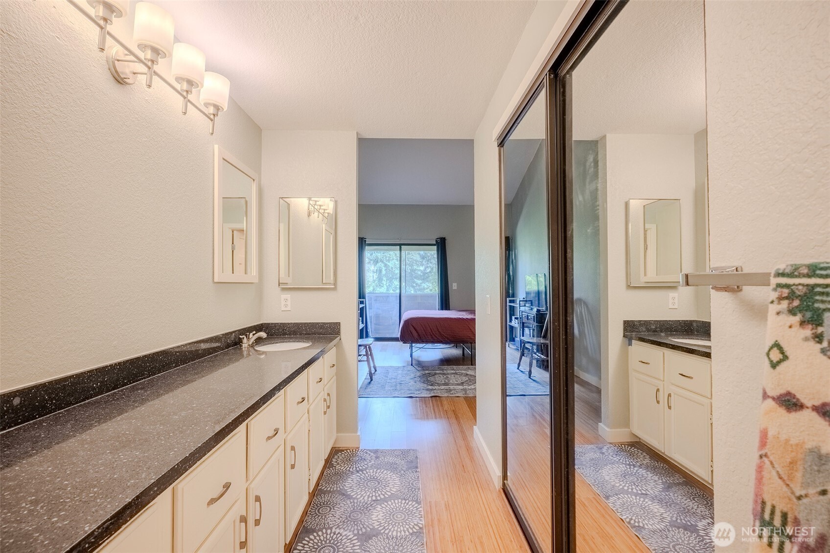8407 18th Ave W #6-206, Everett, WA 98204