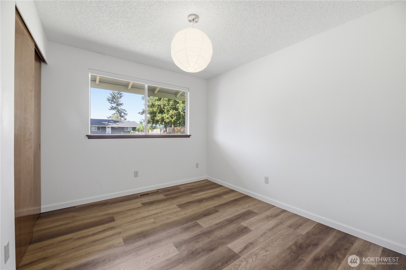10715 111th Avenue SW, Tacoma, WA 98498