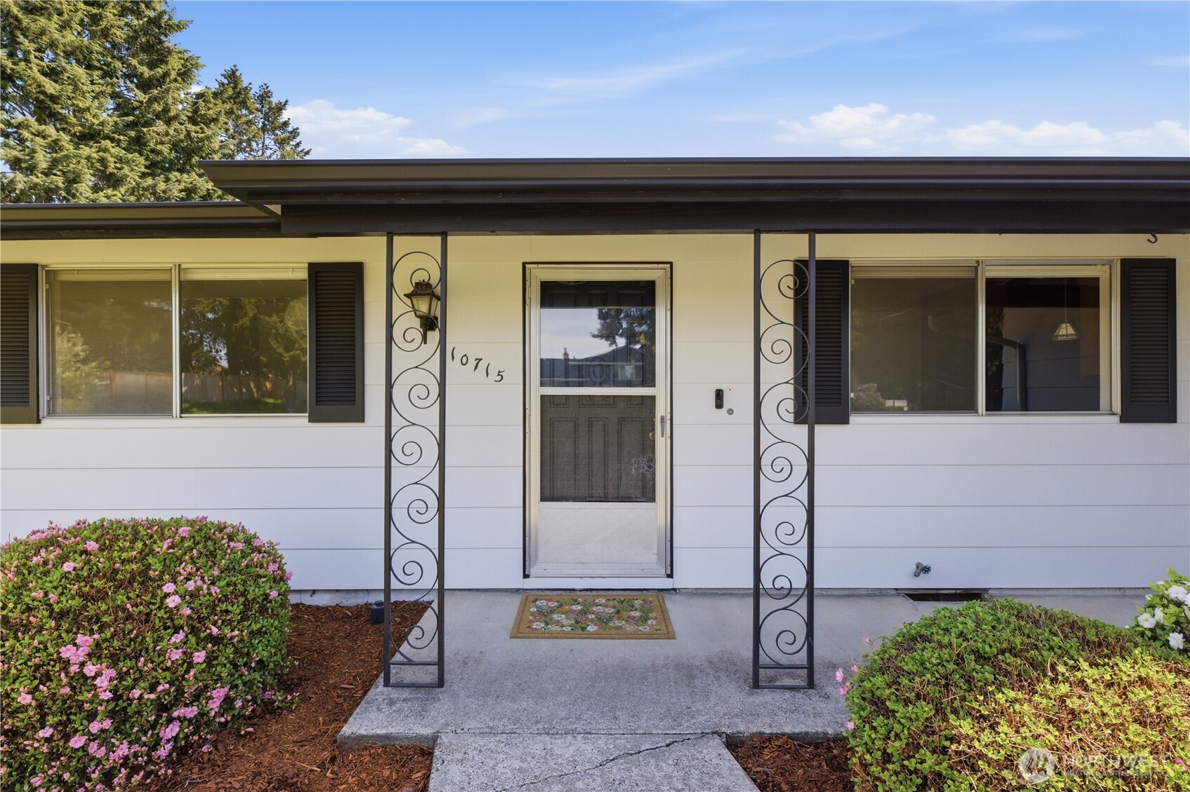 10715 111th Avenue SW, Tacoma, WA 98498