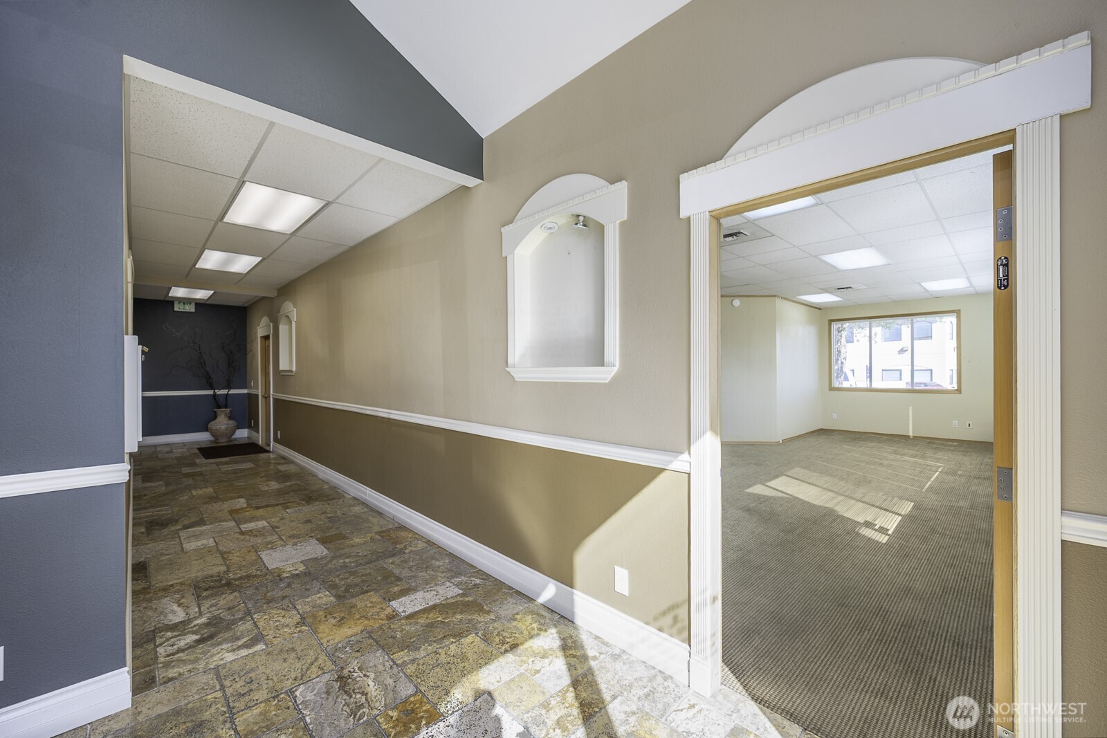 1010 S Pioneer Way , Moses Lake, WA 98837