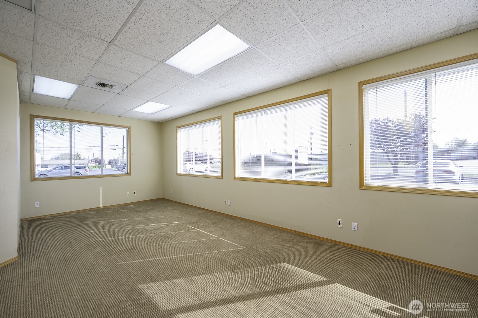 1010 S Pioneer Way , Moses Lake, WA 98837