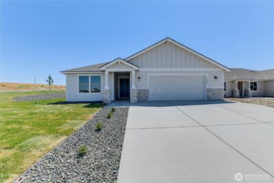 320 N Montana Street , Moses Lake, WA 98837 - Photo 1