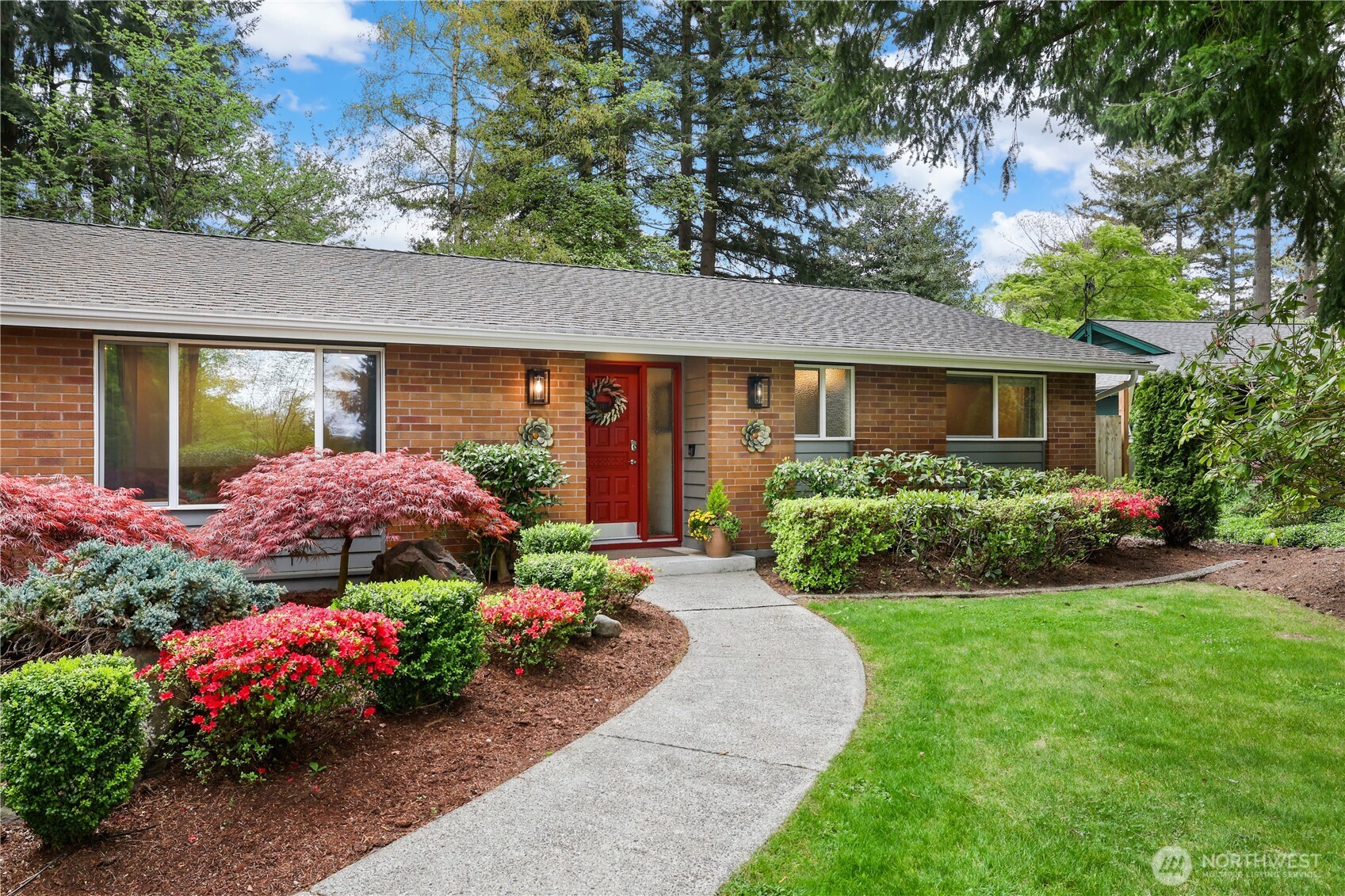 8930 Park Ridge Drive W, University Place, WA 98467