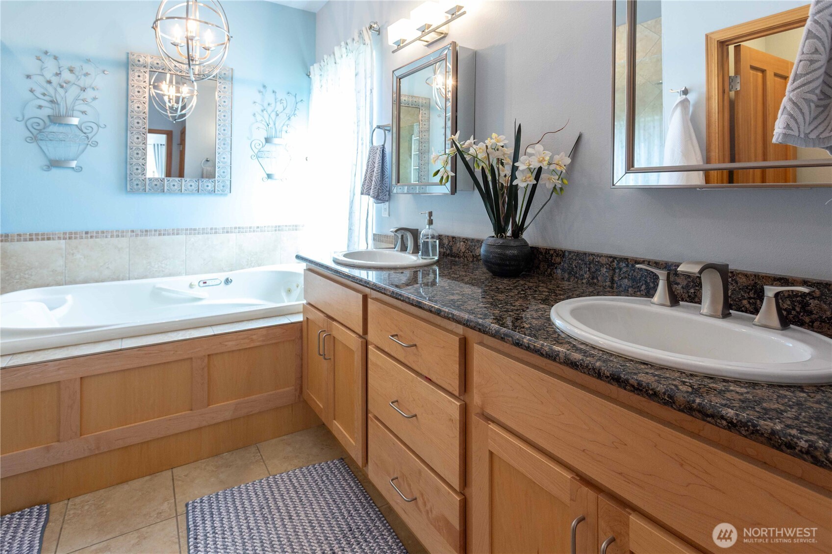 5625 Old Settler Dr , Ferndale, WA 98248