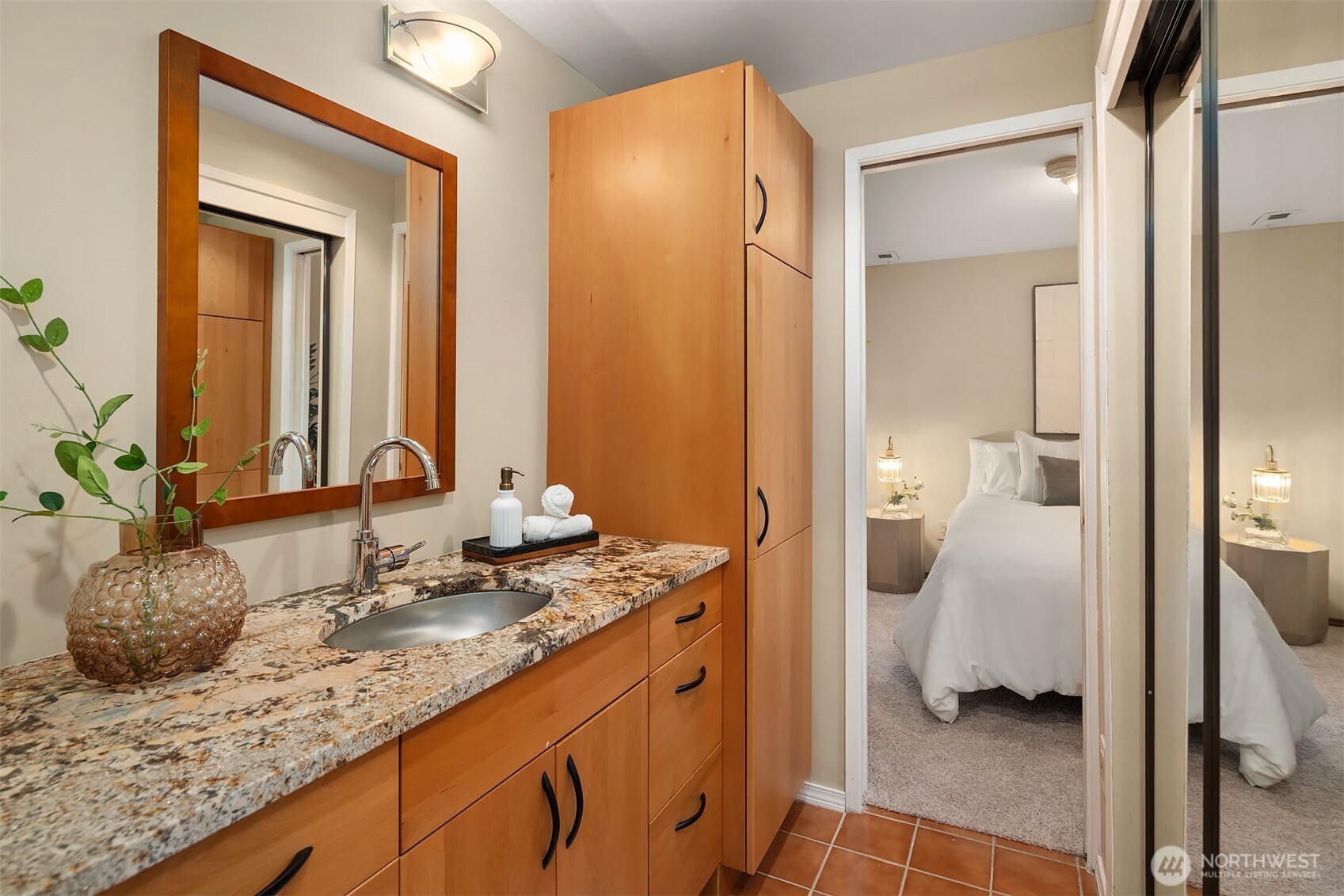 7931 E Mercer Way , Mercer Island, WA 98040