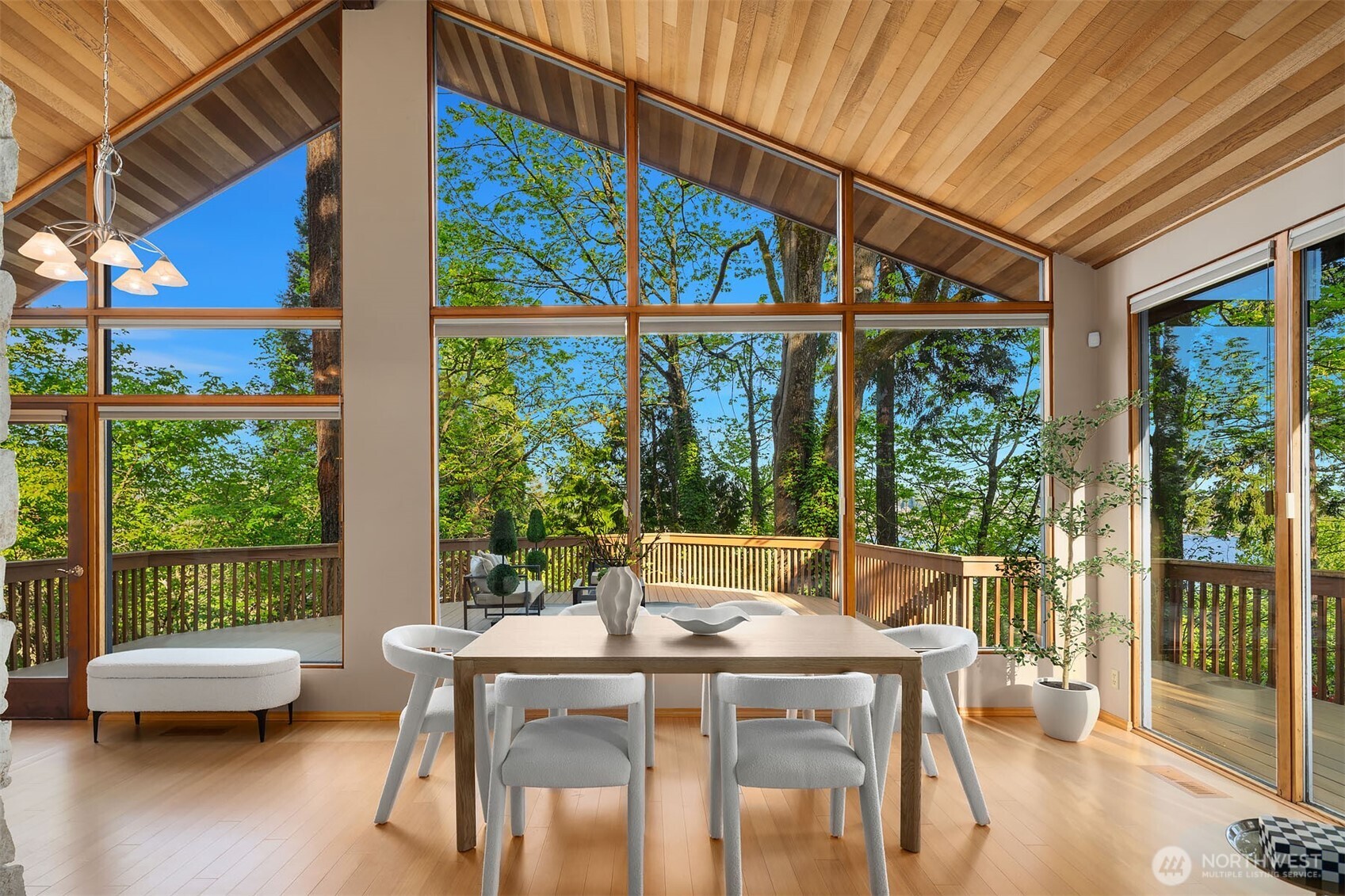 7931 E Mercer Way , Mercer Island, WA 98040