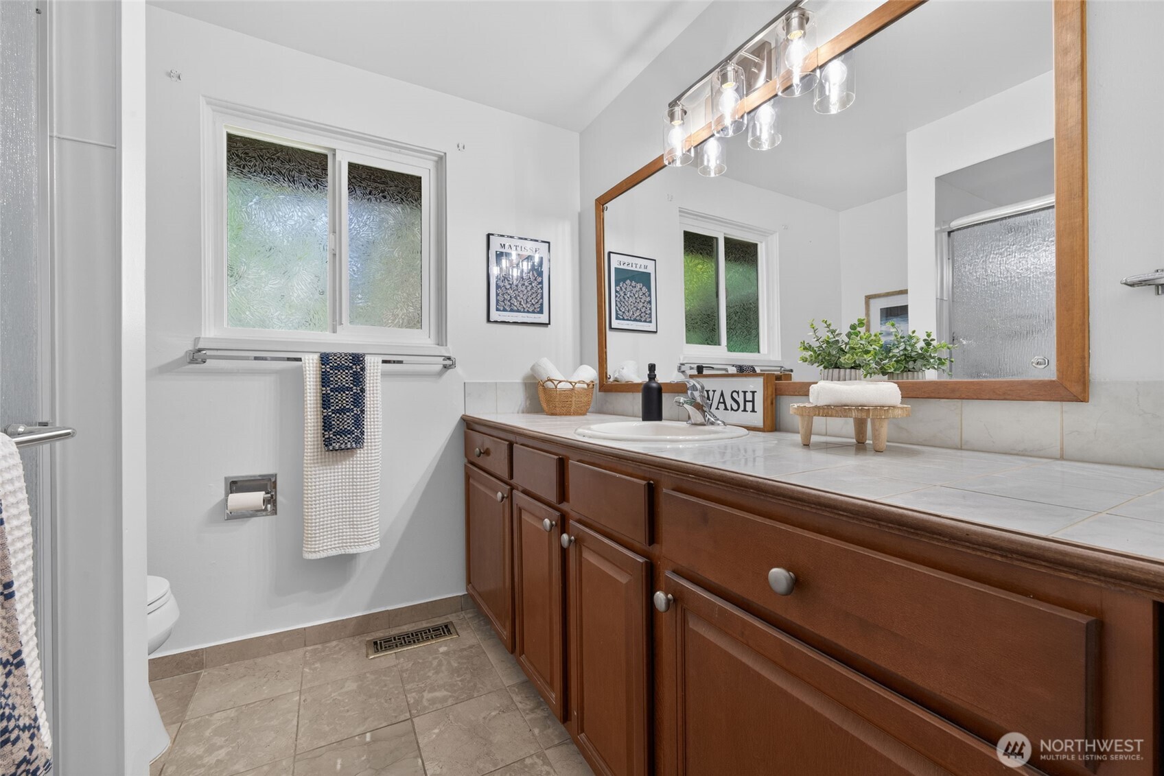 13321 28th Avenue NE, Seattle, WA 98125