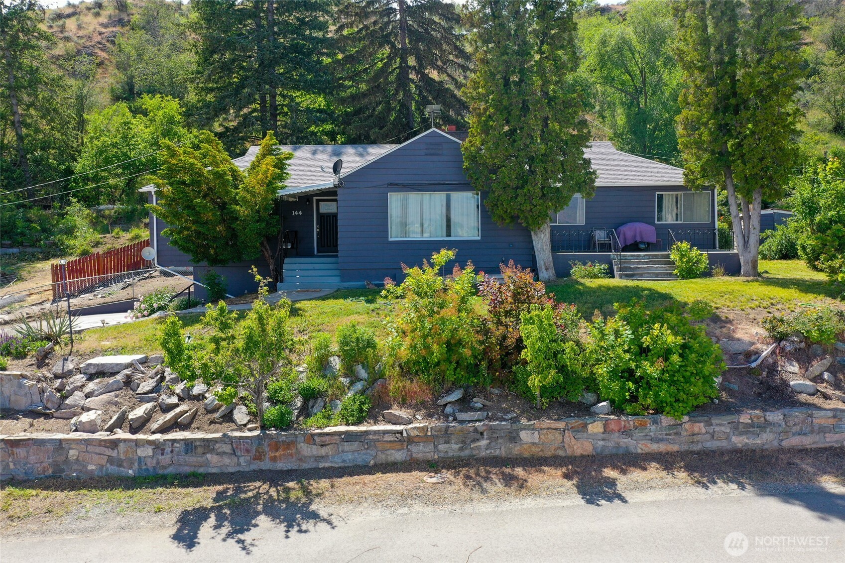 144 Montvu Drive , Omak, WA 98841
