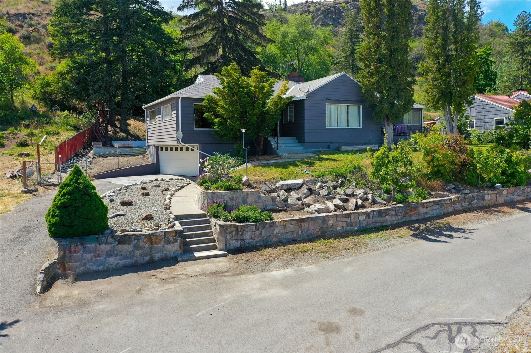 144 Montvu Drive , Omak, WA 98841