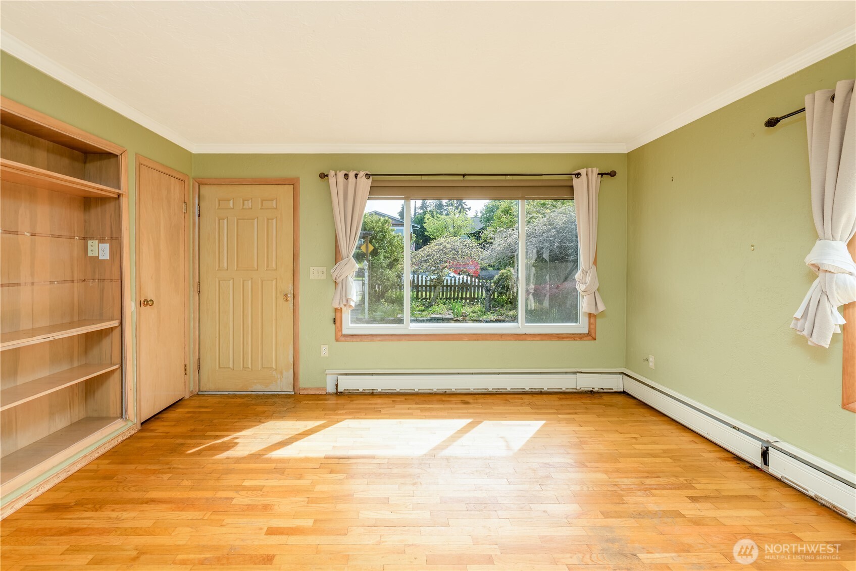 623 E 10th St , Port Angeles, WA 98362