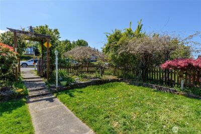 623 E 10th St , Port Angeles, WA 98362 - Photo 33