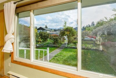 623 E 10th St , Port Angeles, WA 98362 - Photo 5