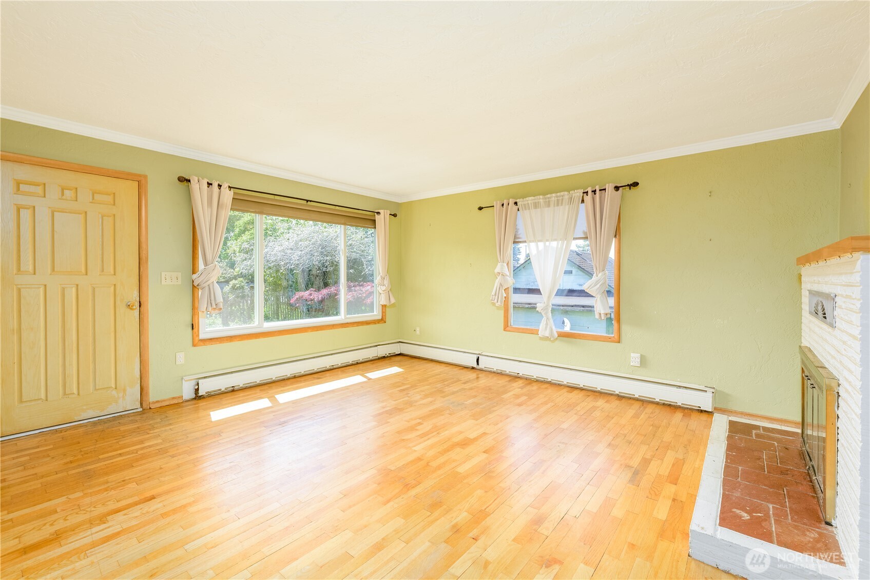 623 E 10th St , Port Angeles, WA 98362