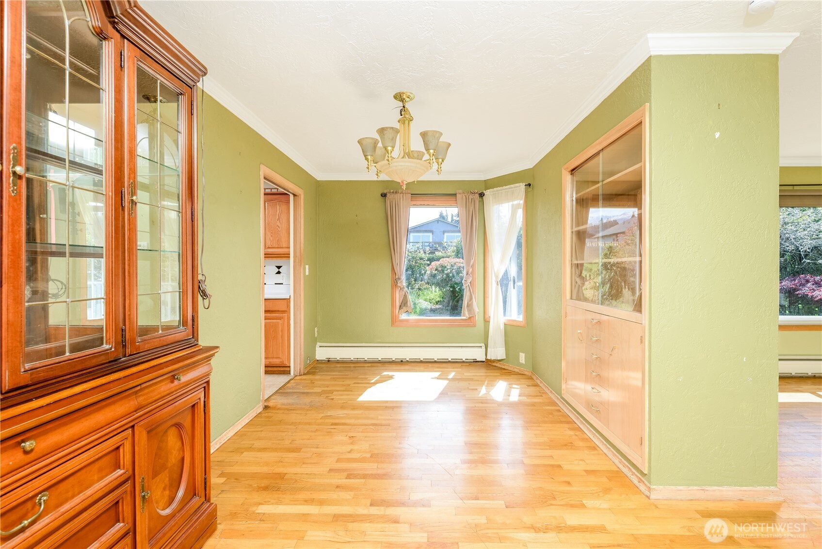 623 E 10th St , Port Angeles, WA 98362