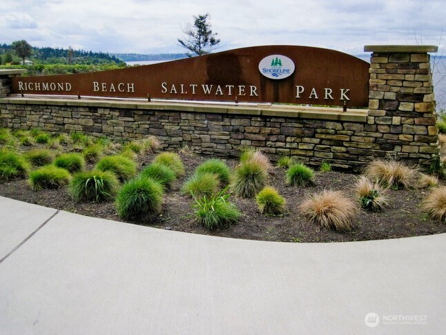 19836 Palatine Avenue N, Shoreline, WA 98133